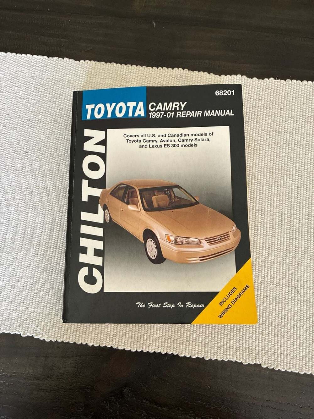 Chilton Toyota Camry 1997-01 Repair Manual 68201 for Avalon, Solara, and Lexus E